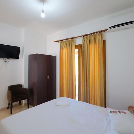 Arijons Apartments Саранде Екстериор снимка